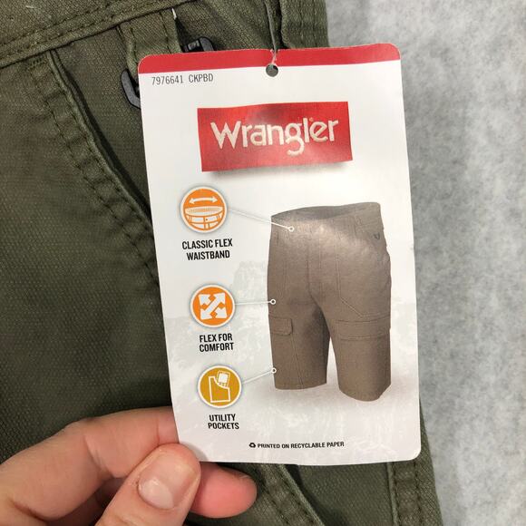Wrangler Cargo Shorts Men 46 Utility Flex Waist Stretch Heavyweight Hiker Rugged - Picture 7 of 12